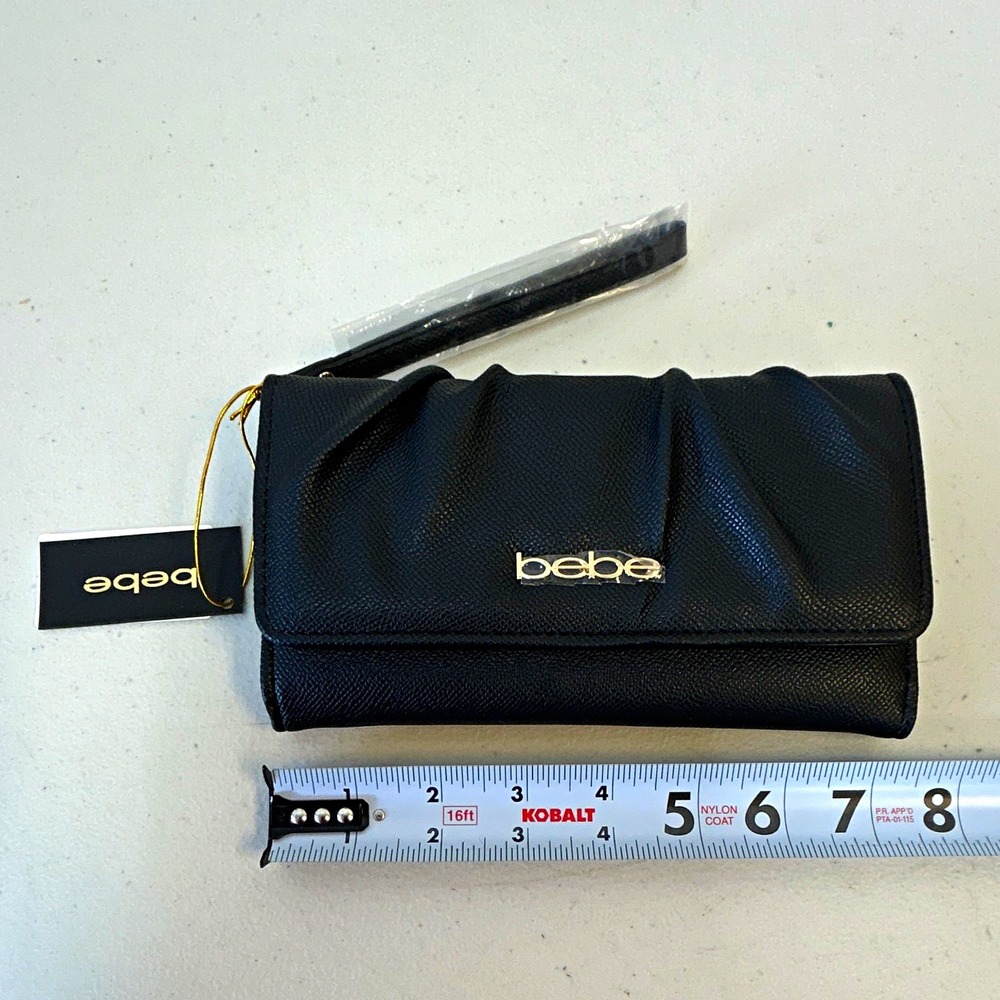 Bebe Trifold Wallet Wristlet Women OS Black Logo Faux Leather Pleated Zip Pocket